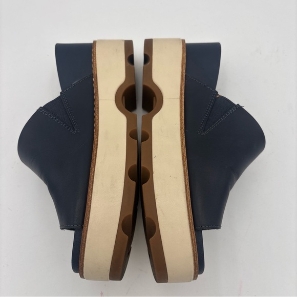Sorel Dark Blue Mules with Light Tan Platform - Picture 9 of 11